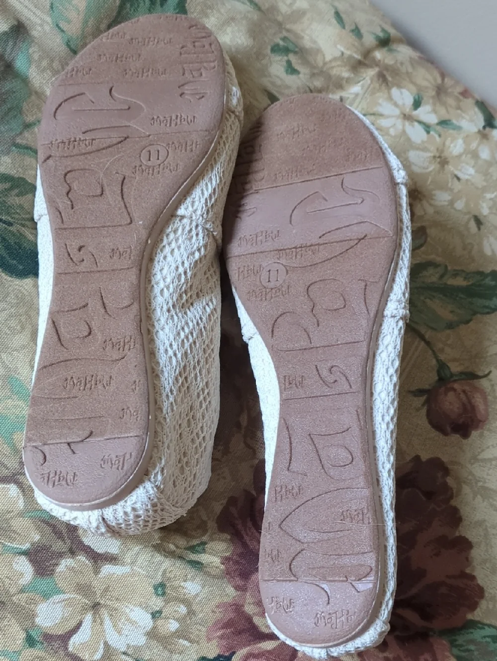 Madlove Crochet Slip-On Flats - Picture 4 of 4